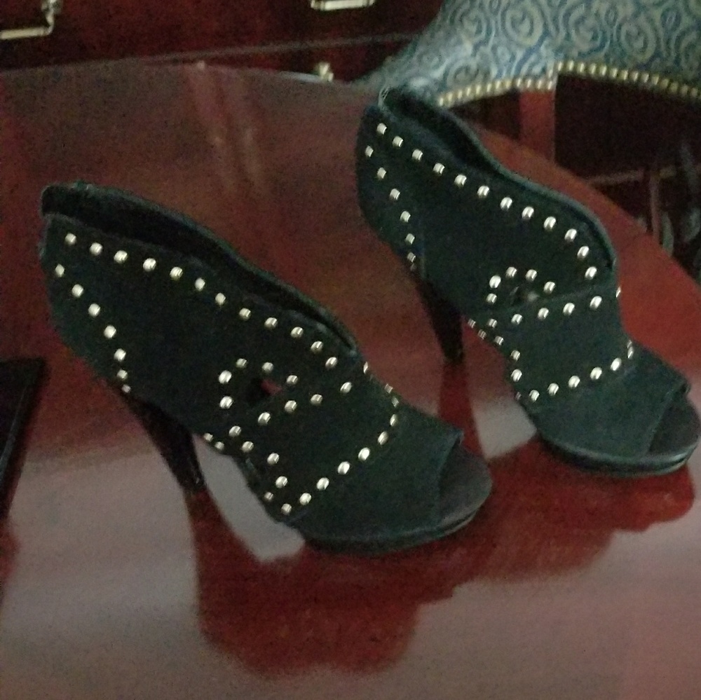 Steve Madden booties - Picture 2 of 2